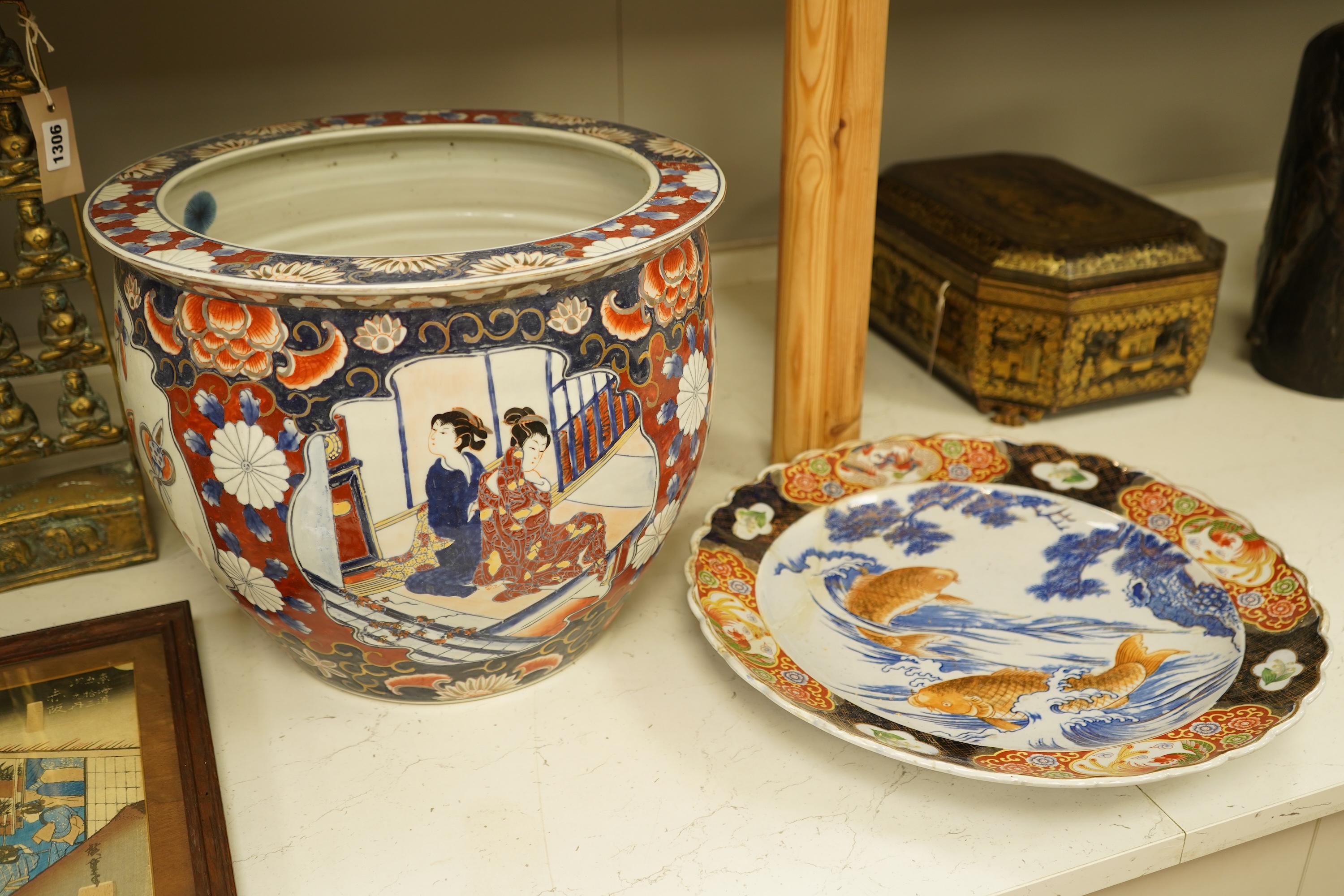 A Japanese Imari jardiniere and a similar ‘fish’ charger (a.f), largest 41cm in diameter